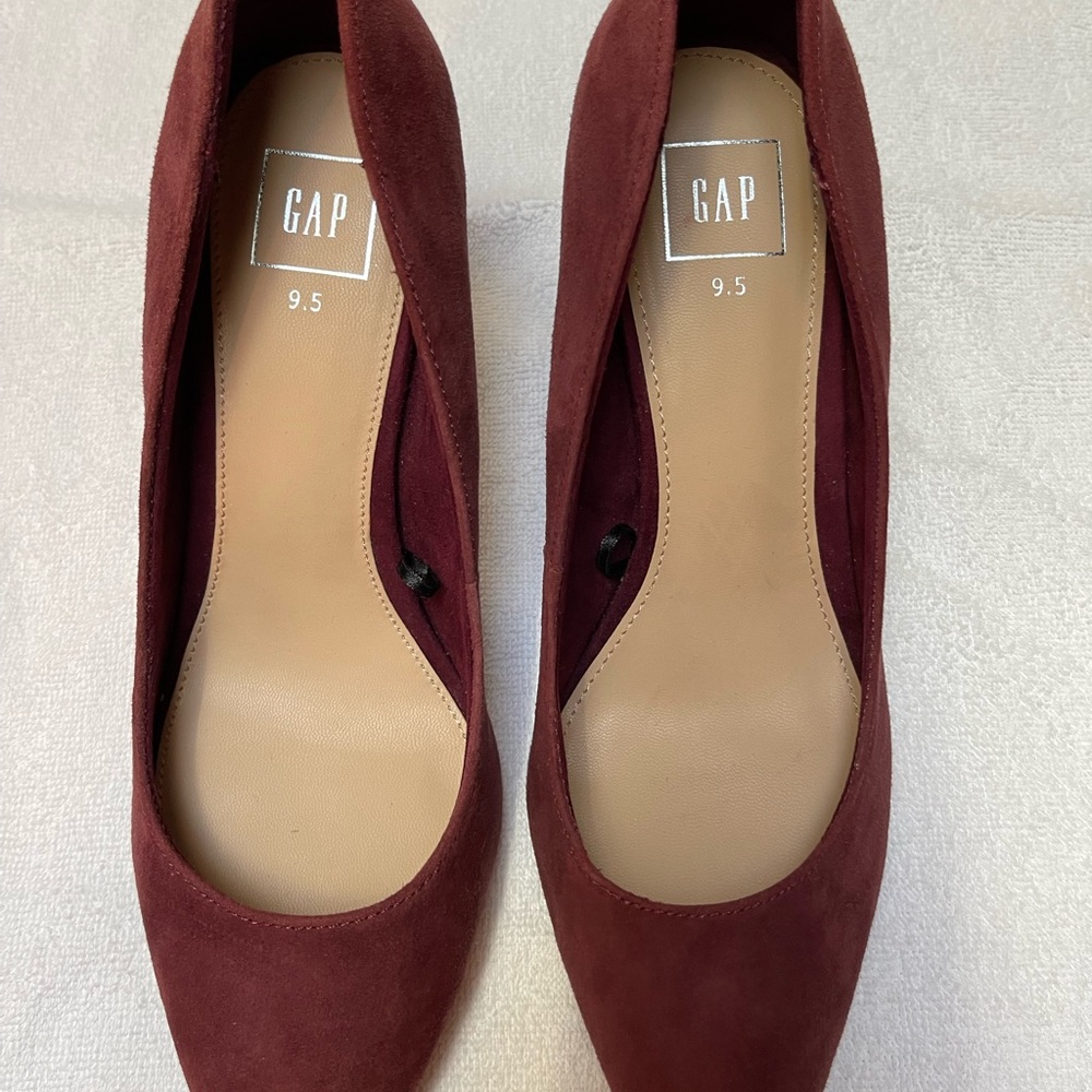 GAP Women's Deep Red Suede Flats